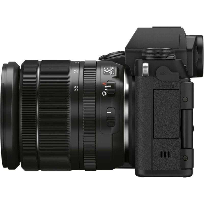 FUJIFILM X-S10 with 18-55mm Lens